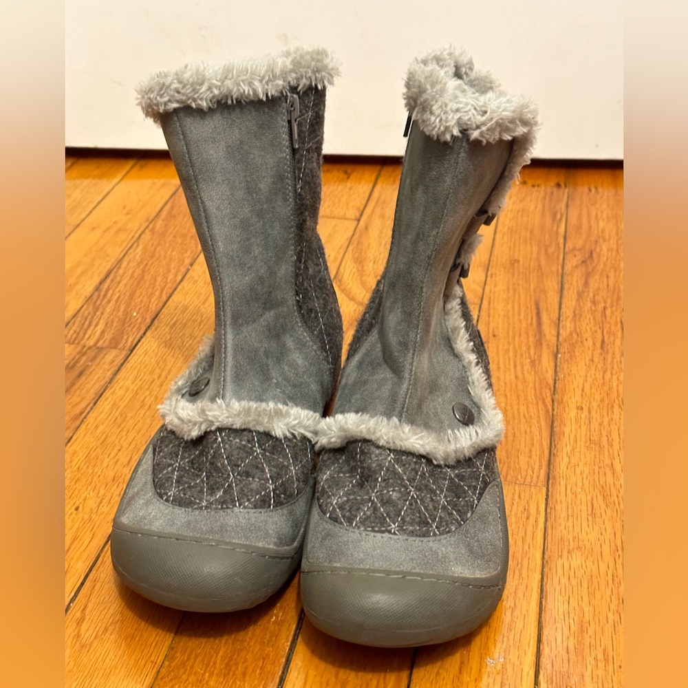JBU Iceberg Gray Winter Boots, Sz. 10